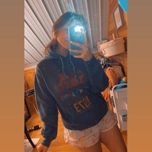 Pink Floyd hoodie worn once